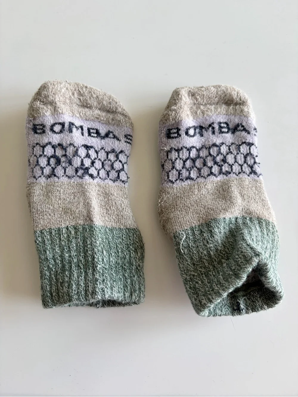 Bombas Toddler Quarter Socks 4 Pairs Ages 1-3 Size 5-7.5T Yellow Gray Red Blue